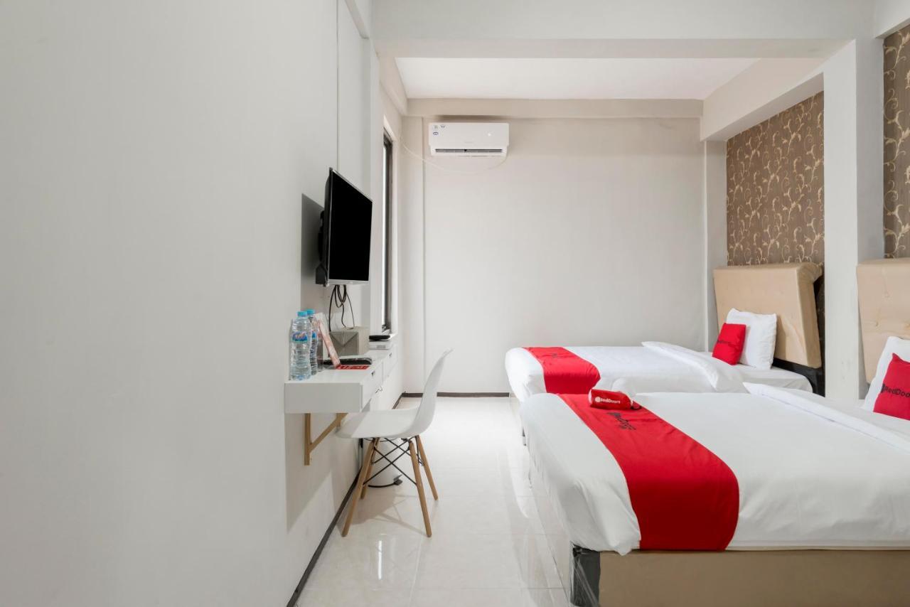 Reddoorz Near Grand City Mall 2 Surabaya Exterior photo