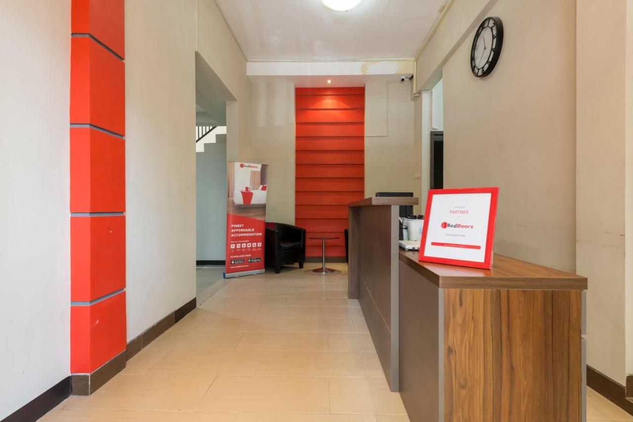 Reddoorz Near Grand City Mall 2 Surabaya Exterior photo